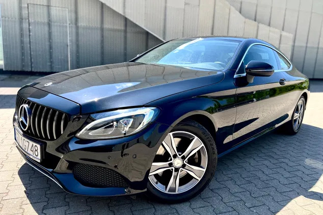 mazowieckie Mercedes-Benz Klasa C cena 99200 przebieg: 86000, rok produkcji 2017 z Poznań